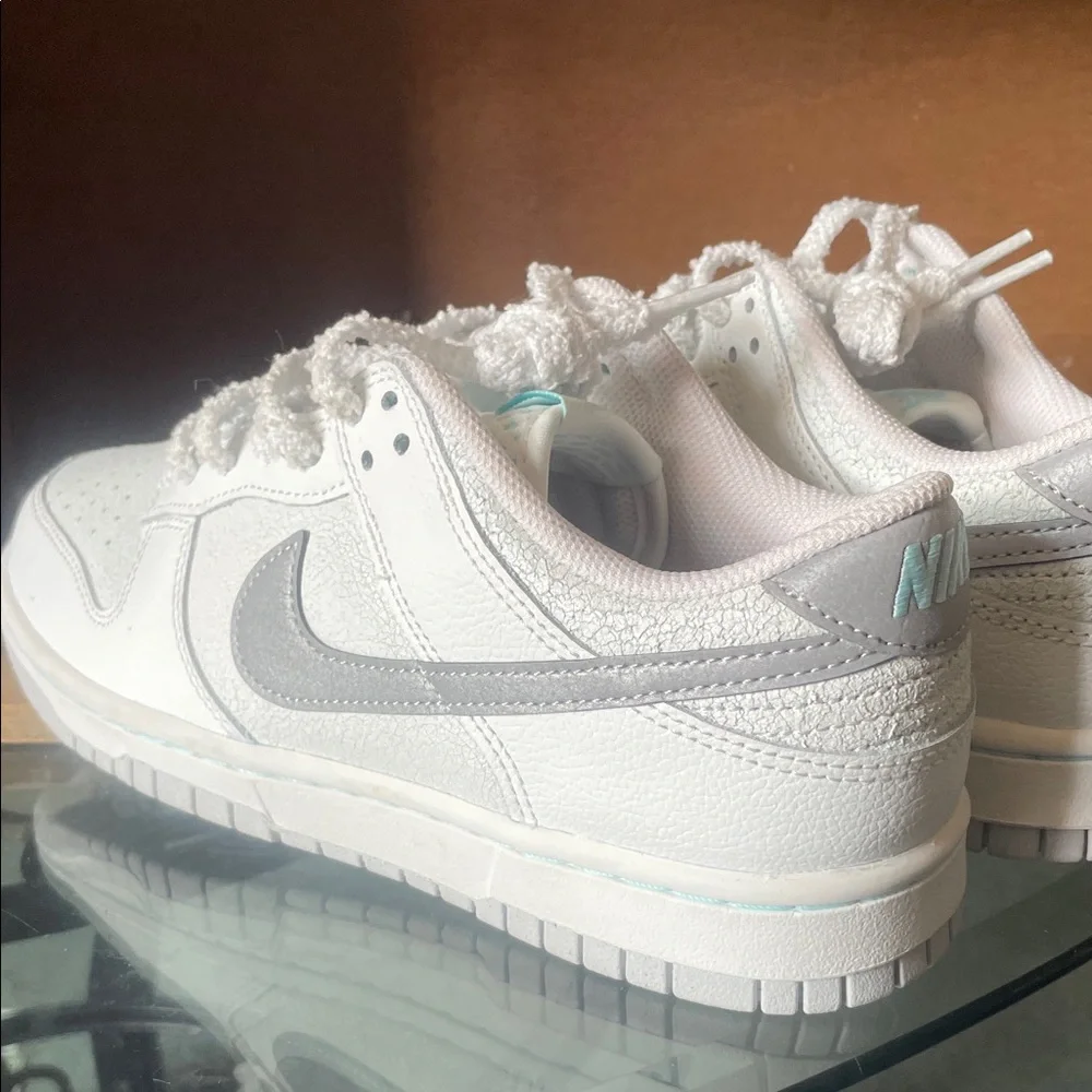 Nike brand New Sneakers